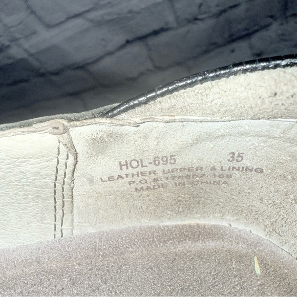 Buckle black shoes - Picture 2 of 5